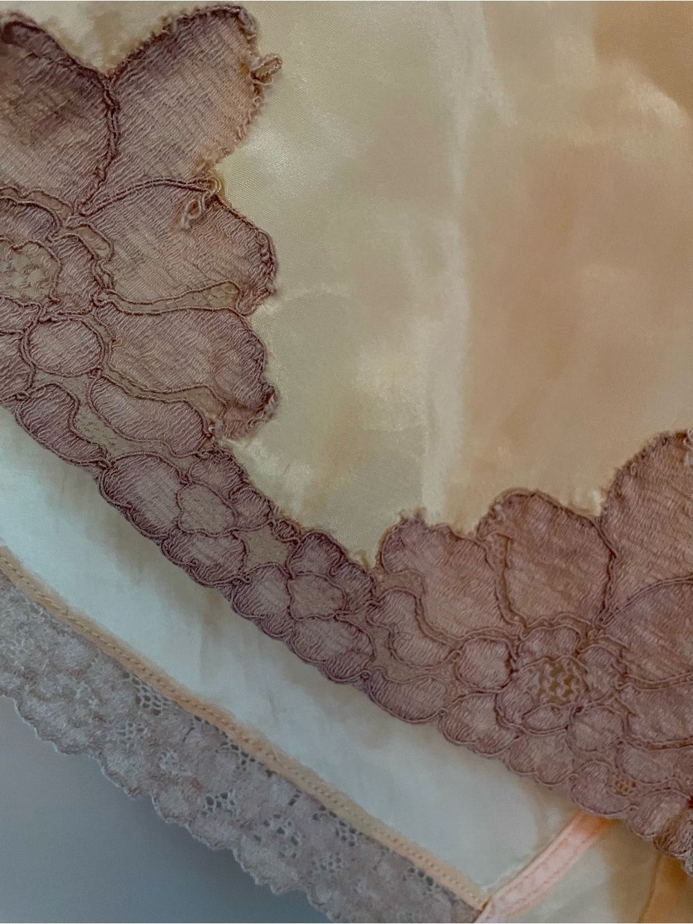 Silky Peach Lace Trim Women's Tap Pants French Knickers 1930s Bridal Trousseau S - Picture 2 of 13